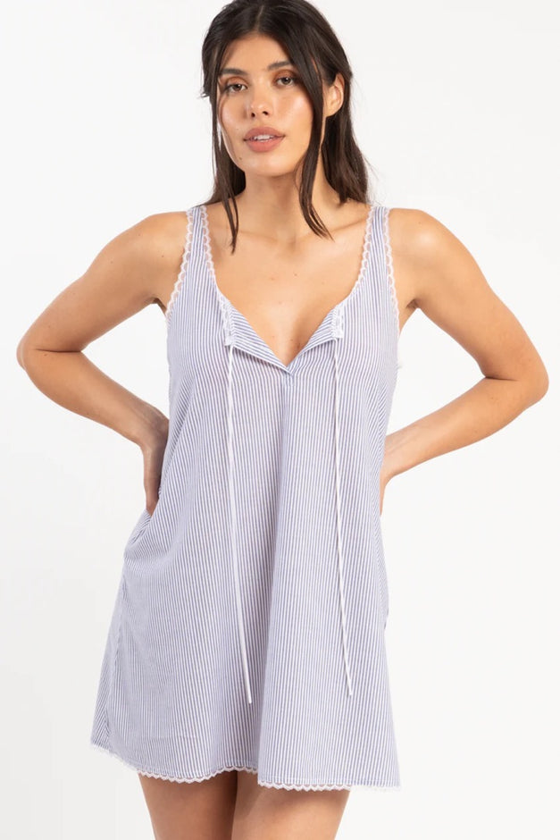 Welcome the Blossoming Season with Spring Chemises: A Guide to Effortless Elegance